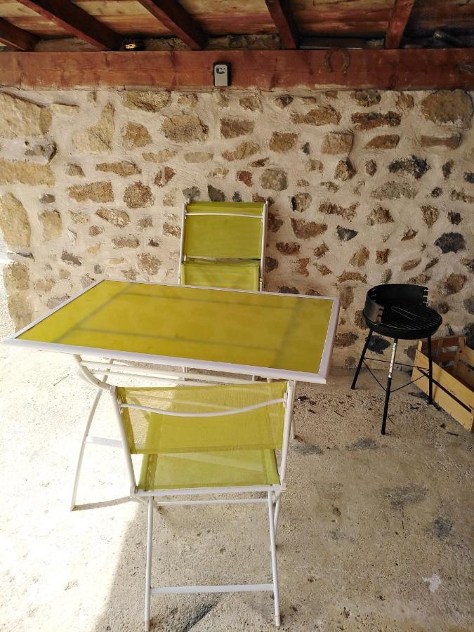 Apartamento Chaleureux A La Campagne Saint-Germain-Laprade Exterior foto